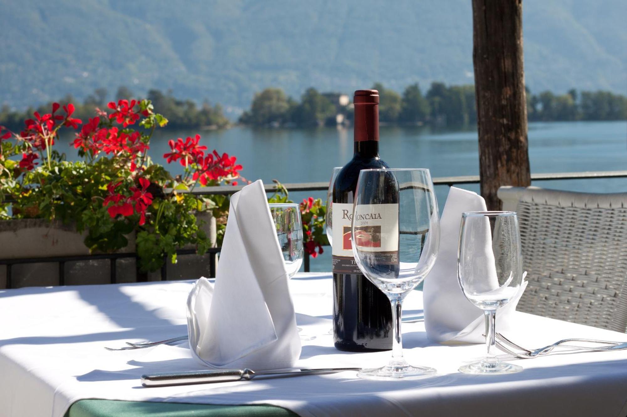 Art Hotel Ristorante Posta Al Lago رونكو سوبرا أسكونا المظهر الخارجي الصورة